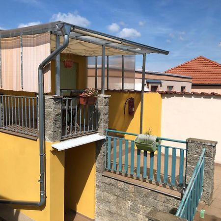 Ubytovani U Jerabku - Parkovani Zdarma Mikulov Exterior foto