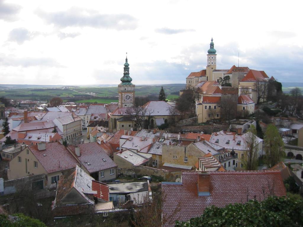 Ubytovani U Jerabku - Parkovani Zdarma Mikulov Zimmer foto